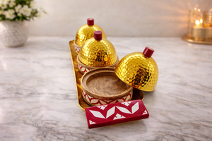 Ensemble de service multifonctionnel en bois artisanal avec couvercle en forme de dôme et plateaux en bois |   Distributeur de condiments de luxe pour hôtel/restaurant - Product Image 2