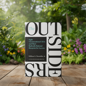 หนังสือ "Outsiders" โดยผู้เขียนวิลเลียม เอ็น. ธอร์นไดค์ ฉบับปกอ่อน พิมพ์แบบสั่งทำพิเศษ - Product Image 3