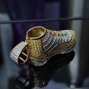 Colgante de Zapato Jordan con Moissanita, Colgante de Plata 925, Colgante de Zapatilla Bicolor con Incrustaciones de Diamantes, Joyería Hip Hop, Regalos para Amantes del Deporte y Atletas - Product Image 5