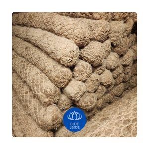 ไม้ก้อนมะพร้าวคุณภาพสูง คัดสรรพิเศษ สำหรับโครงการจัดสวนบูติก 100% ไม้ธรรมชาติ บริสุทธิ์ สะอาด ปลอดภัย เกรดพรีเมียม เป็นมิตรต่อสิ่งแวดล้อม - Product Image 1