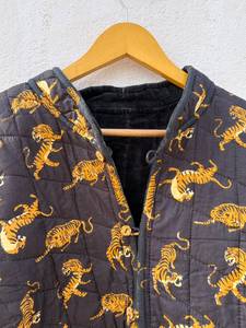 FABRICATEFIZZ Formal Tiger Printed <b>Velvet</b> <b>Quilted</b> Hooded Maxi Jacket Reversible Design Eco-Friendly Cotton Filling Women's - Product Image 2