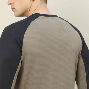Meilleur prix – Hauts d'entraînement de yoga pour hommes imprimés par sublimation, vente directe usine – Vêtements de sport pour hommes - Product Image 5