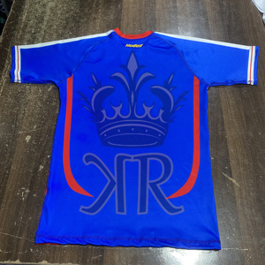 Rashguards BJJ personnalisés pour l'entraînement de Jiu-Jitsu brésilien, fournisseurs de rashguards sans gi avec étiquette privée, rashguards BJJ. - Product Image 3