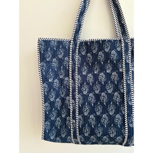 Sac fourre-tout bohème en coton matelassé avec motif tigre brodé, fermeture éclair supérieure, rayures noires, idéal pour la plage et le shopping, toutes saisons - Product Image 4