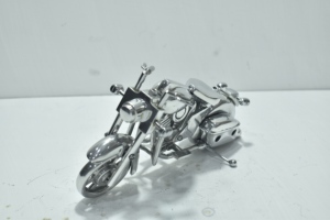 Modèle de moto décoratif de luxe vintage en aluminium, style Harley, best-seller, disponible à la vente pour la maison - Product Image 4