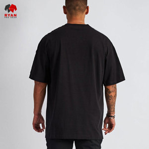 Ryan Pro Gear T-shirts personnalisés pour hommes Tissu respirant et confortable avec broderie de logo personnalisée - Product Image 2