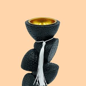 เชิงเทียนหินอ่อนสีดำแบบซ้อนกันพร้อมถ้วยโลหะสีทองและพู่สีขาวสไตล์เซน ของตกแต่งบ้าน - Product Image 2