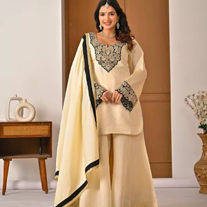 Ensemble Salwar Kameez Moderne de Mode Pakistanaise Ramdev Trading avec Dupatta Assortie pour Mariage, Diwali, Tenue de Soirée, en Soie Romaine Lourde à Séchage Rapide - Product Image 1
