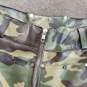 Pantalones Cortos de Cuero con Estampado Personalizado de Alta Calidad, Estilo Urbano, Camuflaje, con Pedrería, para Hombre - Product Image 5
