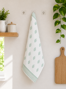 Essuie-tout de cuisine en lin imprimé vert menthe |   Essuie-mains décoratif en lin à motif ananas |   Serviette de cuisine à bords festonnés - Product Image 2
