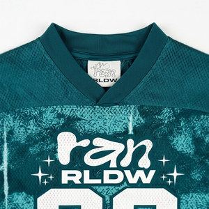 Conjunto Deportivo Unisex de Talla Grande con Cuello Redondo, Estampado por Transferencia Térmica, 100% Poliéster, Secado Rápido, Transpirable, Top Corto y Pantalones Cortos con Cordón Ajustable, Personalizable - Product Image 4