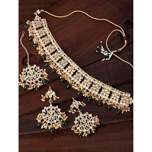 Conjunto de joyería Kundan chapado en oro con cuentas verdes y cristales blancos, diseño floral, collar y aretes étnicos para boda, para mujeres. - Product Image 4