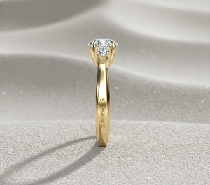 แหวนหมั้นเพชรทรงลูกแพร์สามเม็ดจาก Stonewels Cut Lab Grown Diamond ประดับเพชรข้าง ทอง 14K สไตล์วินเทจ พร้อมใบรับรอง ฝังแบบ Prong Set - Product Image 3