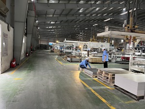 Suelo de Vinilo SPC Grueso con Superficie Mate |   Antideslizante y Ecológico |   Uso Comercial (Hospital, Apartamento, Villa) |   Haz clic - Product Image 3