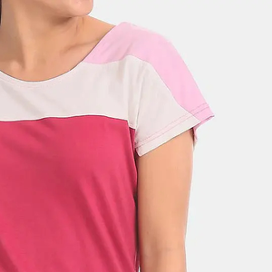 Camiseta de Mujer Personalizada con Bloques de Color, Manga Corta, Cuello Redondo, Corte Regular, Jersey Transpirable, Casual, Primavera Verano, Rosa Blanco - Product Image 4