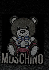 Camiseta con Pedrería y Marca Personalizada, Corte Cuadrado y Recortado, Ropa Urbana de Lujo para Mujer, Venta al Por Mayor, Fábrica de Sialkot - Product Image 5