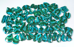Pierres précieuses en vrac en gros : Paire de cabochons naturels de chrysocolle et malachite, pierres de guérison à facettes, fournisseur en gros Inde - Product Image 2