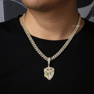 Colgante de Plata de Ley 925 Hecho a Mano con Moissanita en Forma de Escudo de Tiburón - Joyería de Moissanita Color D VVS, Colgante de Tiburón con Moissanita - Product Image 4