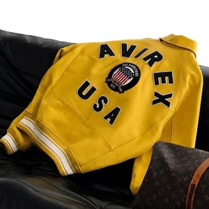 Veste bomber en cuir de vachette surdimensionnée avec patch Avirex USA Iconic All Americans, commande minimum 1 pièce, personnalisable. |   Jaune moutarde respirant - Product Image 1