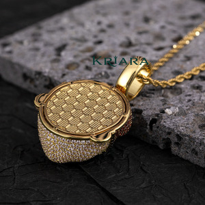 Pendentif Tête de Pirate en Argent 925 Plaqué Or 18K avec Diamant de Laboratoire Taille Ronde Brillante, Bijou Unisexe Hiphop pour Usage Quotidien - Product Image 2