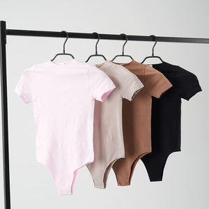 Combinaison unisexe 100 % polyester écologique à séchage rapide, coupe ajustée, col rond, manches courtes, fermeture à double bouton-pression, entrejambe brodé, haute qualité - Product Image 2