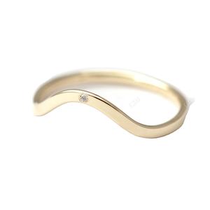 แหวนลายคลื่นสีทอง14K สีเหลืองเครื่องประดับสำหรับเจ้าสาวประดับเพชรหรูหรา VVS มีแถบเพชรเดี่ยวโค้งสำหรับงานแต่งงาน - Product Image 1