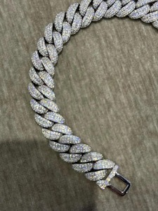 Bracelet chaîne cubaine Miami de luxe, nouveau design, forme diamant, entièrement serti de diamants, pour hommes, disponible au meilleur prix - Product Image 4