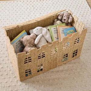 Diseño inspirado en un castillo, ideal para estimular las pequeñas imaginaciones. Interior espacioso, perfecto para cesta de juguetes. - Product Image 5