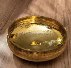 Cuenco de Latón Hecho a Mano, Decorativo, para Servir Frutas y Bocadillos, Acabado Pulido, Artesanía de Lujo para Fiestas - Product Image 2