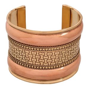 Bracelet manchette magnétique multi-brins en laiton et cuivre, motif floral Paisley gravé, avec aimants bio-énergétiques, artisanat métallique - Product Image 6