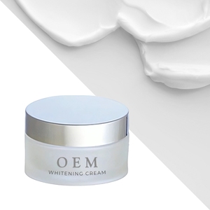 ครีมหน้าขาว OEM ผสมทรานเน็กซามิก แอซิด สำหรับผิวแห้งหมองคล้ำ ใช้ได้ทุกวัน ผลิตภัณฑ์บำรุงผิวสูตรเฉพาะเพื่อผิวกระจ่างใส - Product Image 1