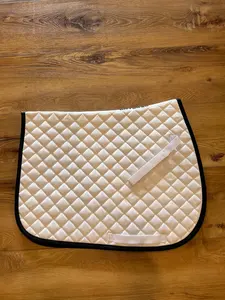 Tapis de selle matelassé en diamant, respirant et confortable, pour dressage anglais Doublure en tissu profilé Matériau polyester/coton Sangle de circonférence - Product Image 4