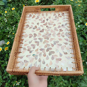 Bandeja de Ratán con Madreperla de Estilo Lujoso para Decoración del Hogar, Origen Vietnam - Product Image 1