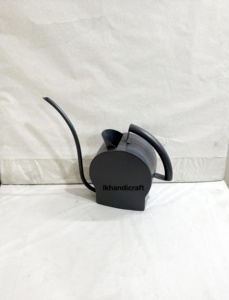 Regadera Ecológica de Hierro con Recubrimiento en Polvo de Alta Calidad, Diseño Único y Elegante, Color Marfil, Capacidad de 1.3L - Product Image 4