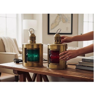 Ensemble de lanternes de bateau vintage en laiton de qualité supérieure, portes-étendards port et starboard, lumières nautiques, décoration marine, cadeau pour bateau, disponible à la vente - Product Image 1