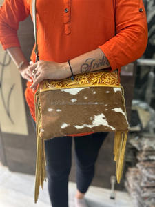 Nuevo bolso de mano con borlas de cuero de vaca para mujer, bolso cruzado de cuero tallado a mano para mujer - Product Image 2
