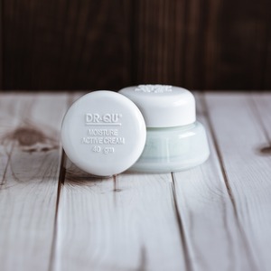 Crème visage active hydratante anti-âge aux essences végétales naturelles de Demodicidin 40 ml pour tous types de peaux - Product Image 1