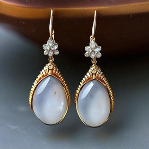 Bijoux vintage faits à la main en argent sterling 925 de forme organique pour femme boucle d'oreille plaquée or 18 carats - Product Image 5