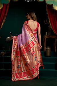 Nouvelle arrivée : Saree de fête et de mariage en soie Paithani pure et douce, avec un motif à pois sur toute la surface et une riche tissage Zari antique. - Product Image 3