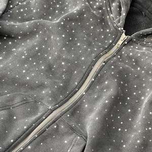 Sweat à capuche zippé streetwear personnalisé coupe ample courte, effet délavé au soleil, 480 g/m² épais, orné de strass, service OEM pour hommes - Product Image 4