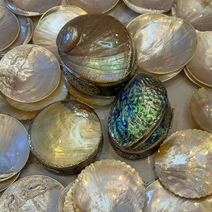 Vintage Seashell Brass Jewelry Box <b>Abalone</b> <b>Shell</b> Trinket Storage, Bronze Jewelry Organizer Ancient-Style Home Decor Seashell Box - Product Image 1