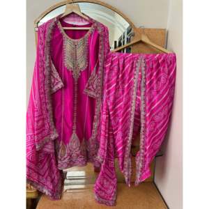 Designer Women's Party Wear Suit Set with Embroidery Work - Product Image 5