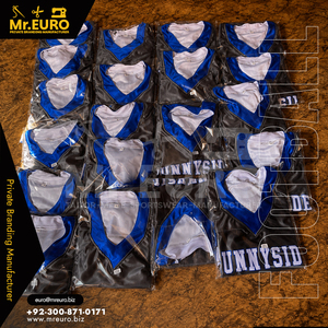 Ensemble uniforme de football américain personnalisé sublimé, antibactérien, gris-bleu, avec maillot et pantalon rembourrés, et logo frontal - Product Image 5