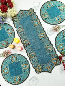 Camino de Mesa Bordado a Mano, Diseño Vintage Rectangular en Azul y Dorado, Tapete Decorativo para Mesa de Comedor - Product Image 5