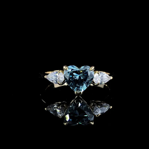Anillo de Compromiso con Diamante Azul de 1.70 Quilates Cultivado en Laboratorio, Corte Pera de Tres Piedras, Joyería de Diamantes de Color, Regalo para Ella - Product Image 1