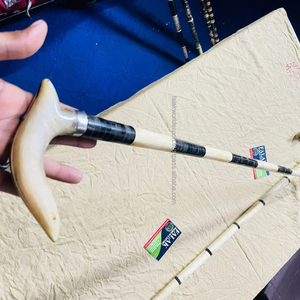 Bastón de Cuerno de Búfalo Pulido de la Mejor Calidad para Exportación Directa de Falak World, Diseño Elegante para Senderismo, Anteriormente Utilizado para Hockey sobre Hielo - Product Image 1