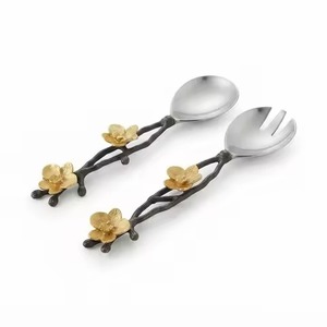 Juego de Cubiertos de Aluminio con Diseño de Hoja Dorada para Servir Ensaladas, Tenedor y Cuchara de Metal con Acabado Espejo, Cubiertos Elegantes para Bodas - Product Image 2