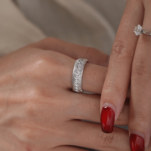 Anillo de Boda de Lujo para Hombre con 11 Diamantes Cultivados en Laboratorio, Banda de Media Eternidad con Acabado Florentino Vintage, Certificado IGI - Product Image 6