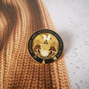 Insignias y pines de solapa ceremoniales masónicos del Rito Escocés Antiguo Aceptado, personalizados, ligeros y de alta calidad - Product Image 3