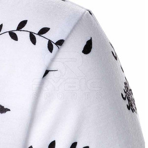 Chemises polo pour hommes, coupe slim moderne, sublimation, construction respirante, pour un style décontracté et actif. - Product Image 4